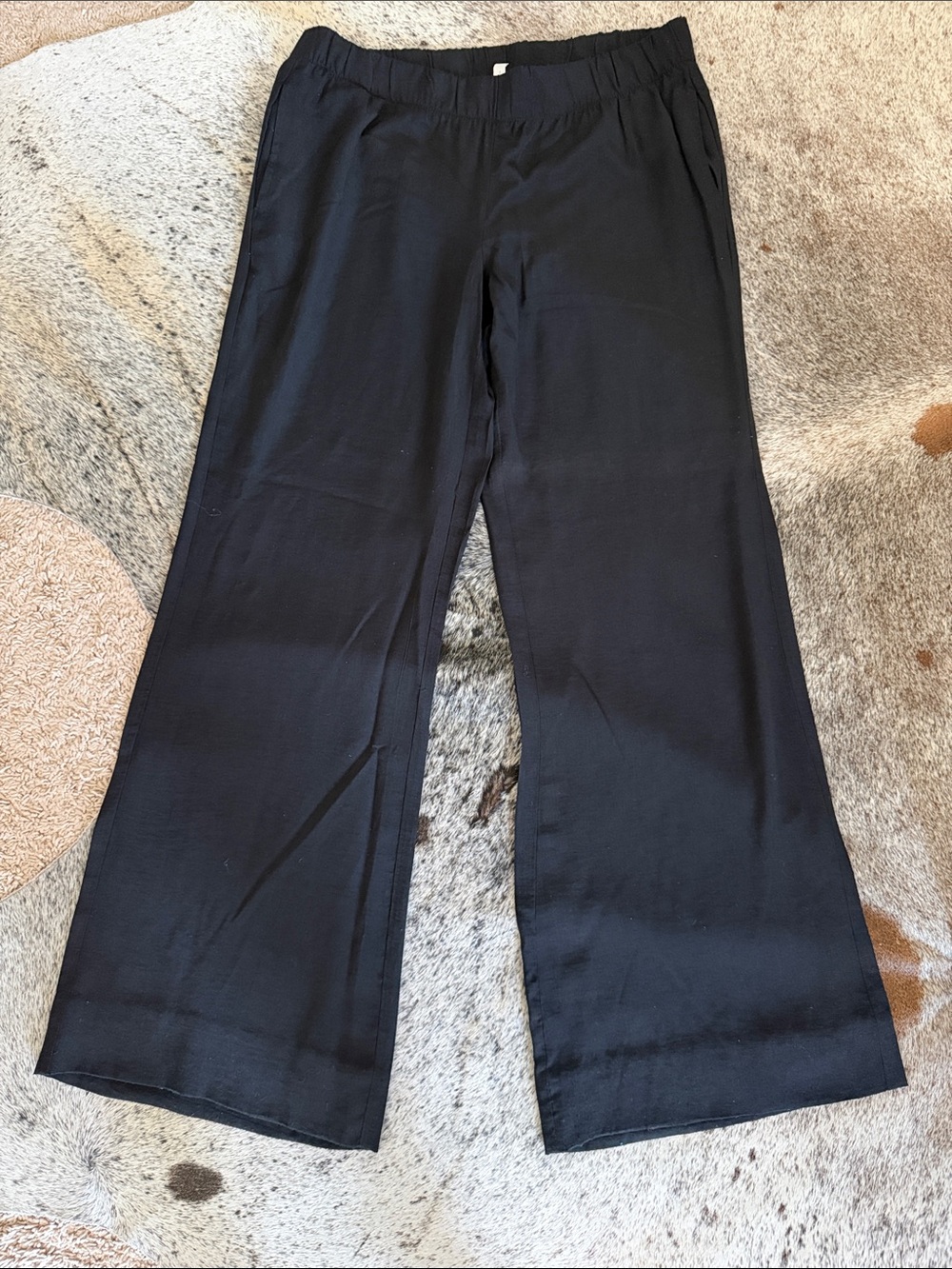 CAbi Black Wide-Leg Pull-On Pants